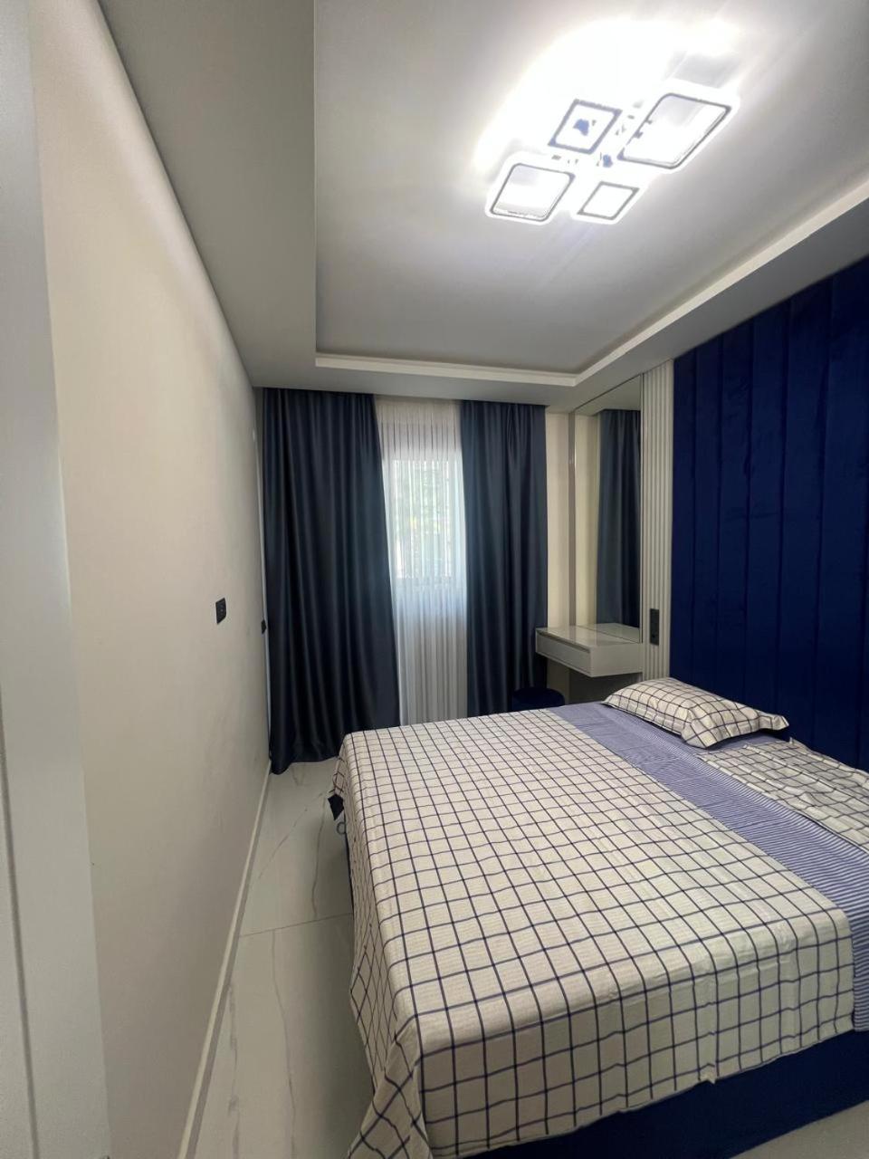 Cleopatra Home-38 *