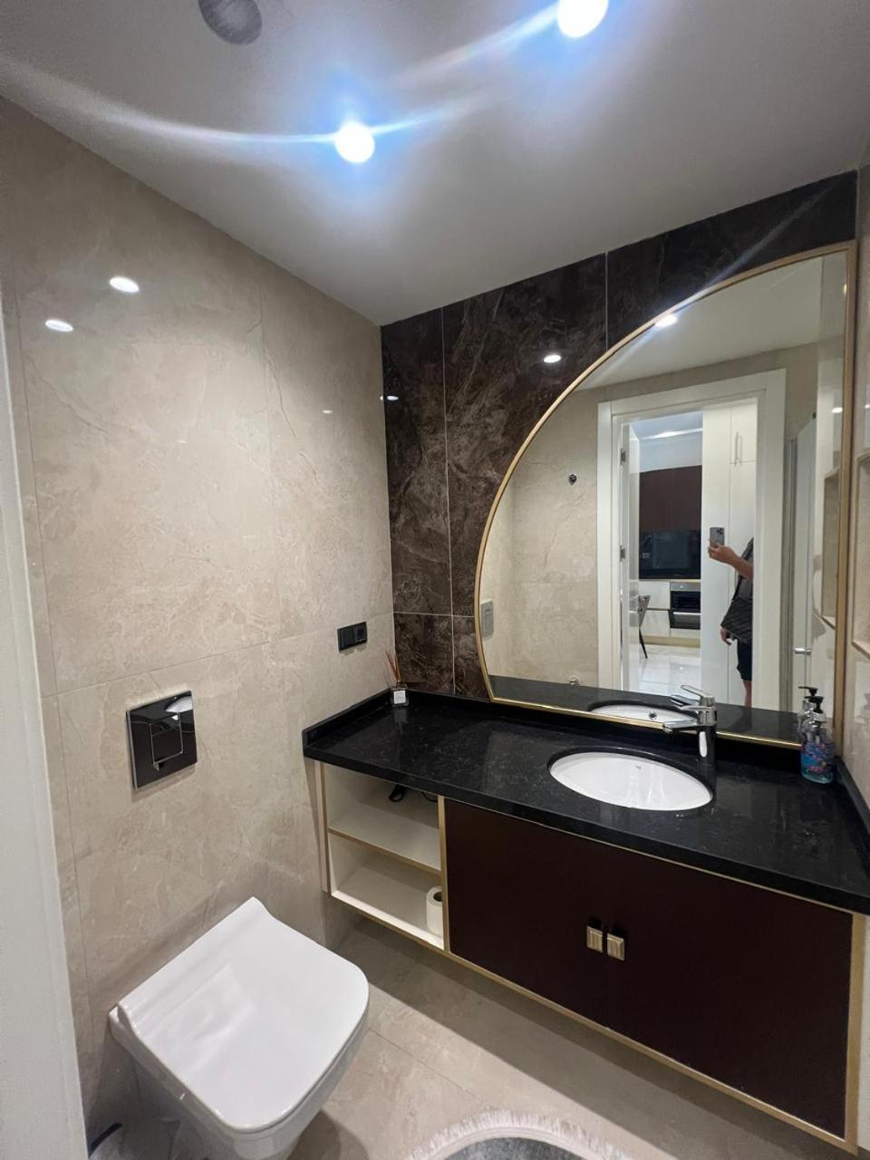 Cleopatra Home-38 *